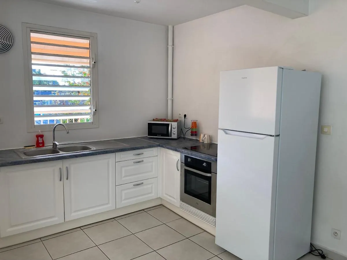 Ferienwohnung Bienvenue A Ti Gwadloup Joli T2 Parking Gratuit Le Gosier  Apartment