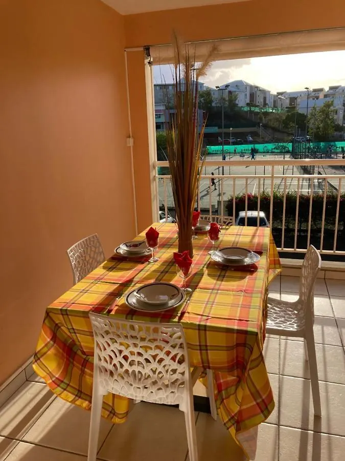 Apartment Ferienwohnung Bienvenue A Ti Gwadloup Joli T2 Parking Gratuit Le Gosier  Guadeloupe